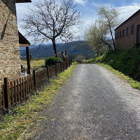 Casita Feliz Entre Montanas Y Cerca Del Mar Villa Trabada Exterior foto