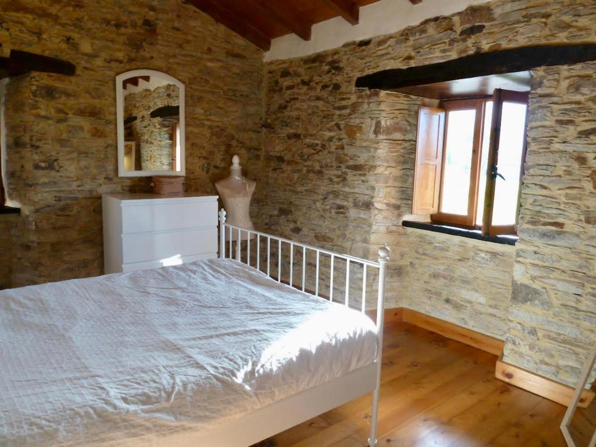 Casita Feliz Entre Montanas Y Cerca Del Mar Villa Trabada Exterior foto