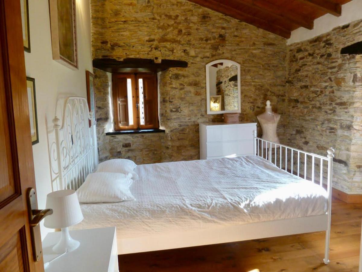 Casita Feliz Entre Montanas Y Cerca Del Mar Villa Trabada Exterior foto