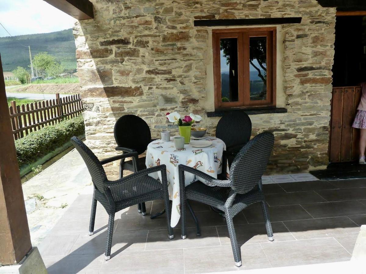 Casita Feliz Entre Montanas Y Cerca Del Mar Villa Trabada Exterior foto