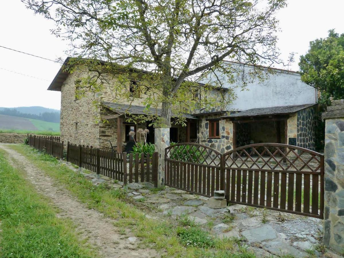 Casita Feliz Entre Montanas Y Cerca Del Mar Villa Trabada Exterior foto