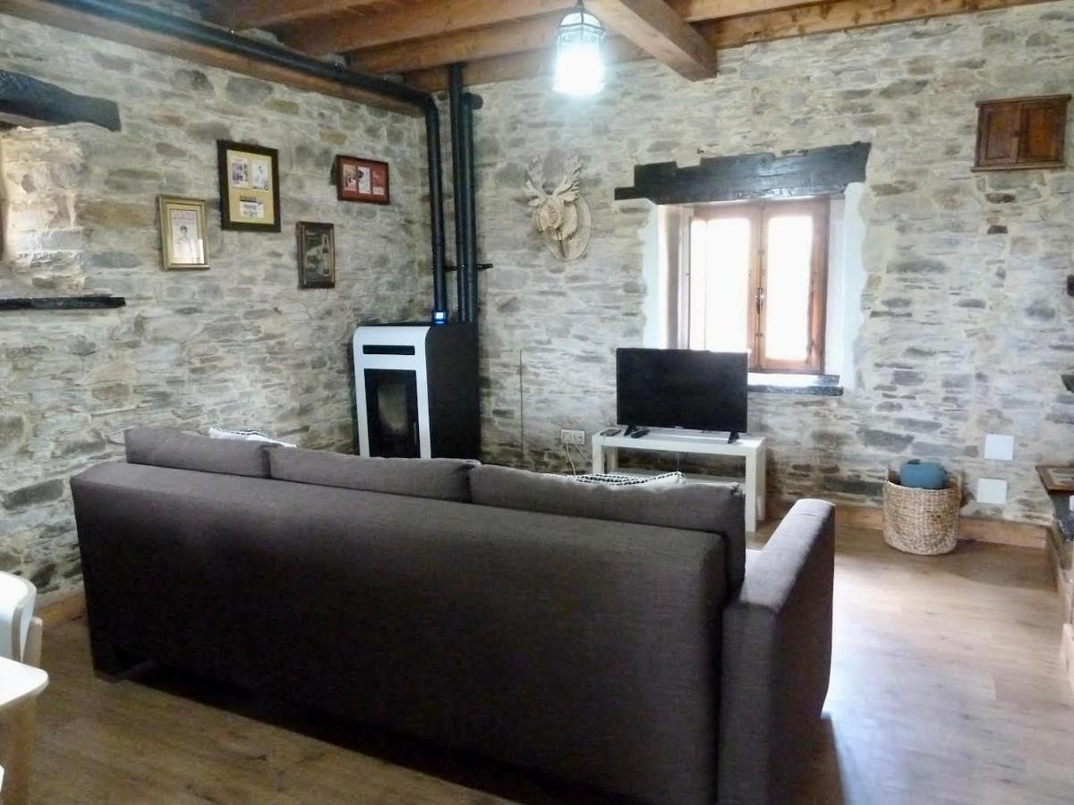 Casita Feliz Entre Montanas Y Cerca Del Mar Villa Trabada Exterior foto