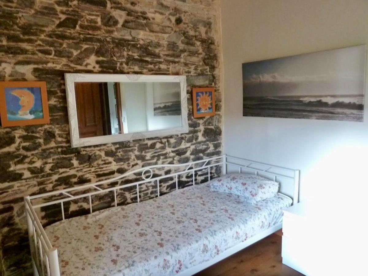 Casita Feliz Entre Montanas Y Cerca Del Mar Villa Trabada Exterior foto